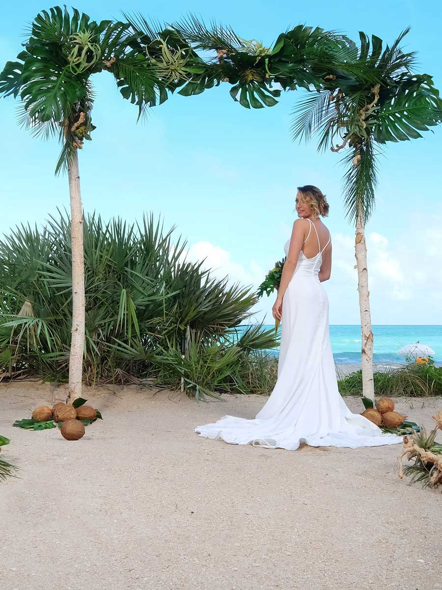 Outdoor wedding at Solé Miami