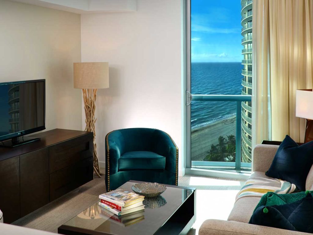 Ocean view Living room, at Solé Miami